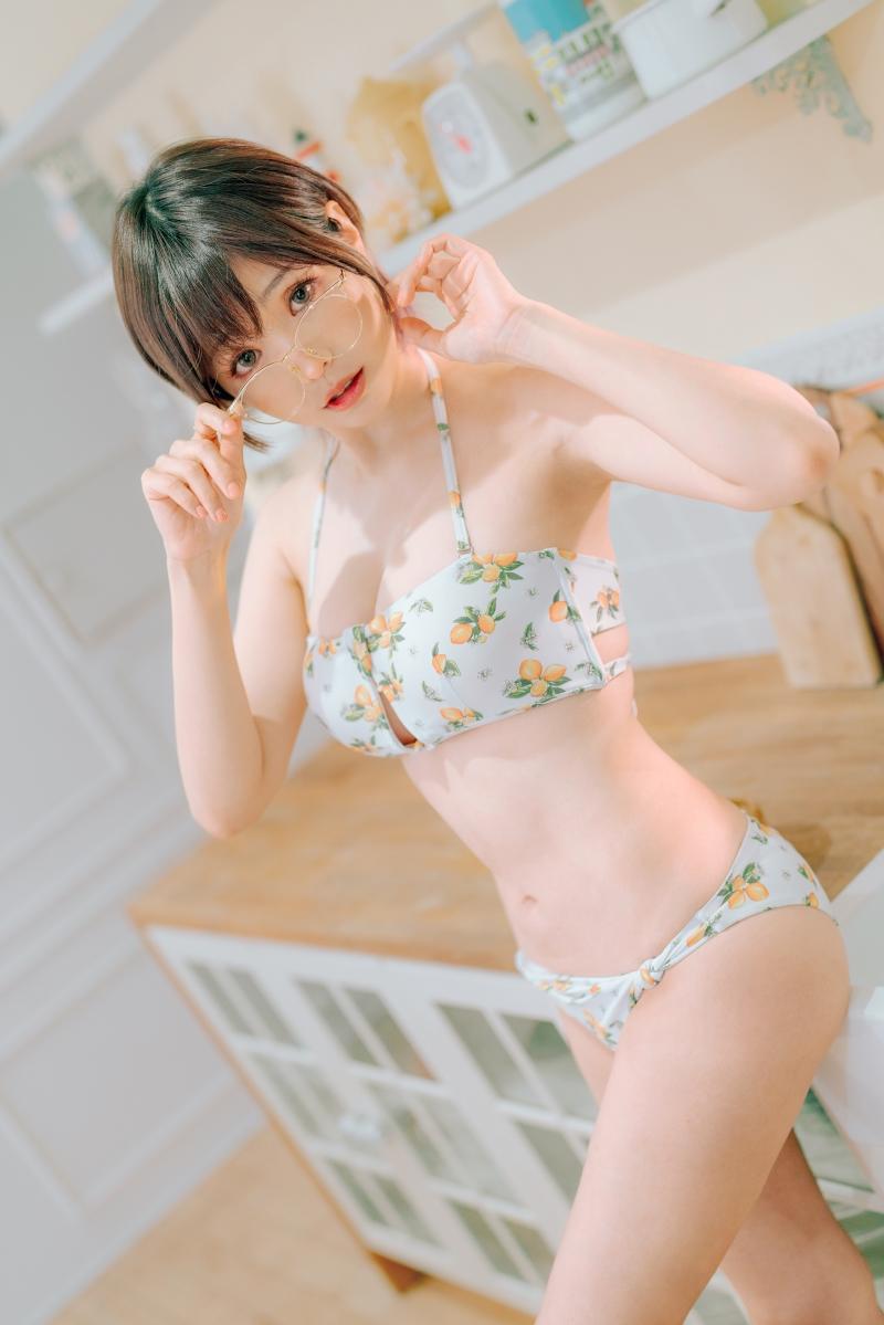 ElyEE子 2023.august C-檸檬泳裝 Lemon Swimsuit [31P-113MB]